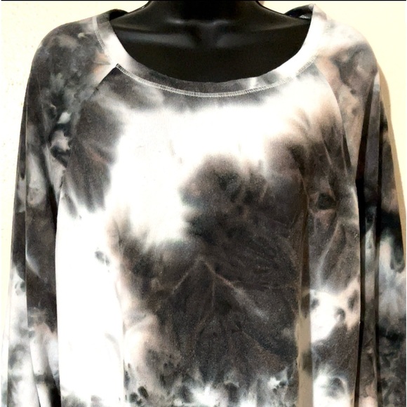 🌺CHIC SOUL Tie Dye Sweatshirt🌺 - Picture 2 of 13